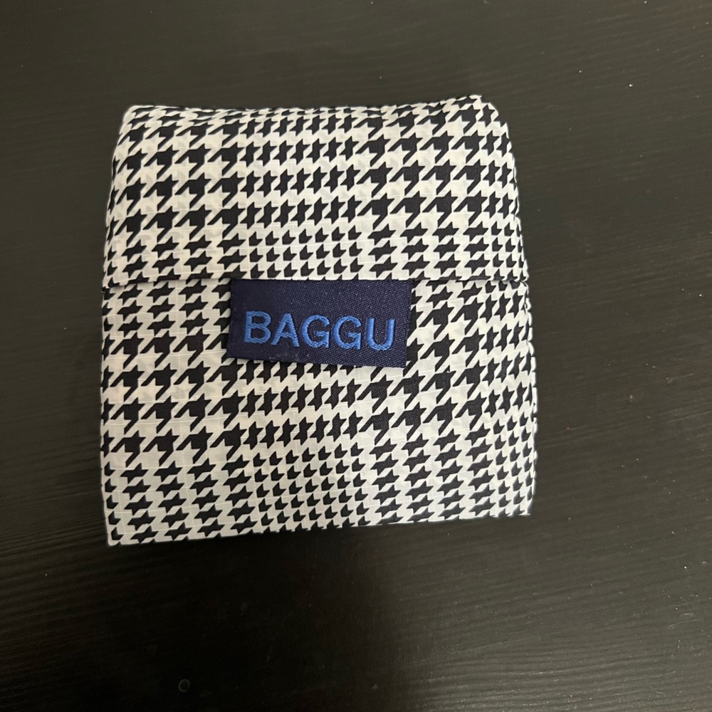 Baby BAGGU Black and White Houndstooth mini bag